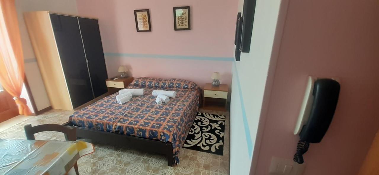 Case Nta Praya Canneto  Exterior photo